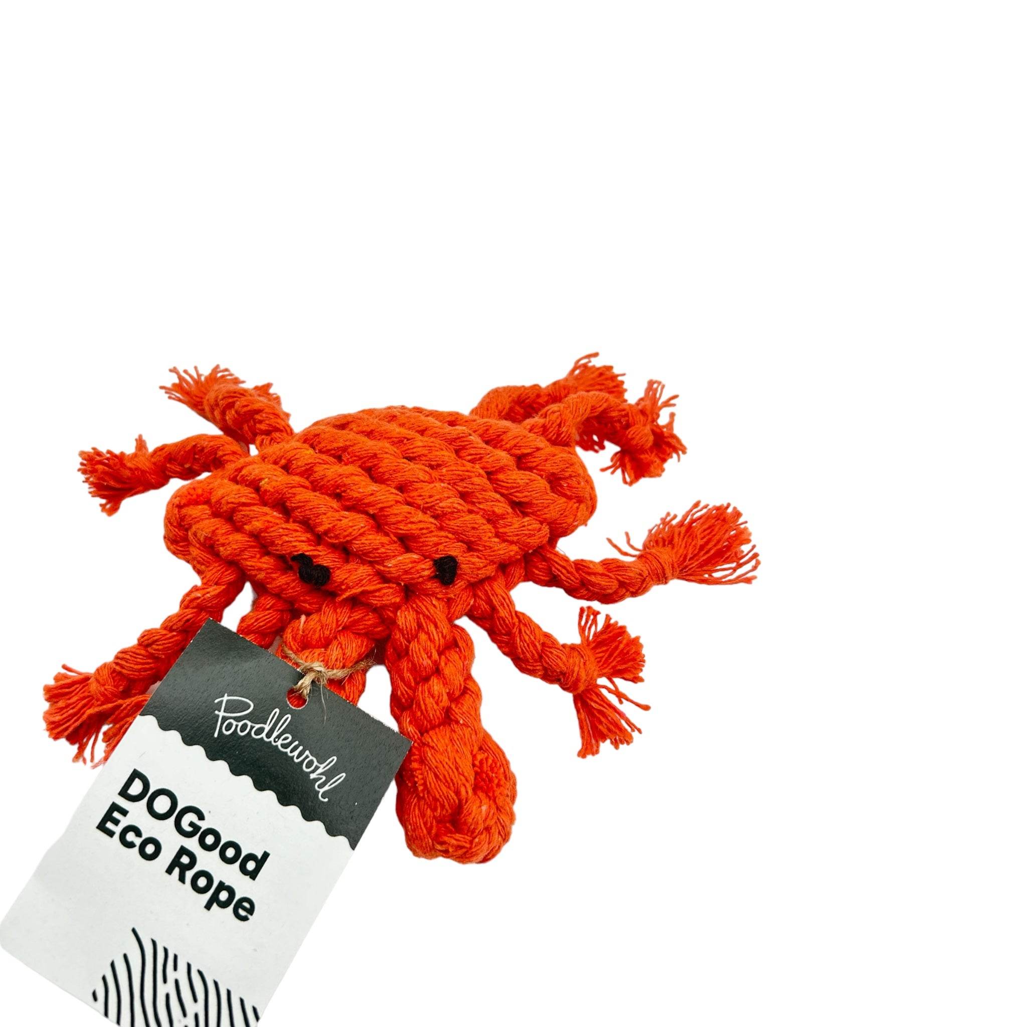 Handgefertigtes Hundespielzeug ‚Karla‘ aus reiner Baumwolle, ca. 12 cm lang, gefärbt mit ungiftigen Pflanzenfarben, fördert Zahnpflege durch zerfransende Fäden, unterstützt Tierschutzprojekte